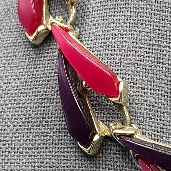 Vintage Red Purple Lucite Choker Necklace, Gold Tone, Mid-Century Modern - Picture 3 of 10